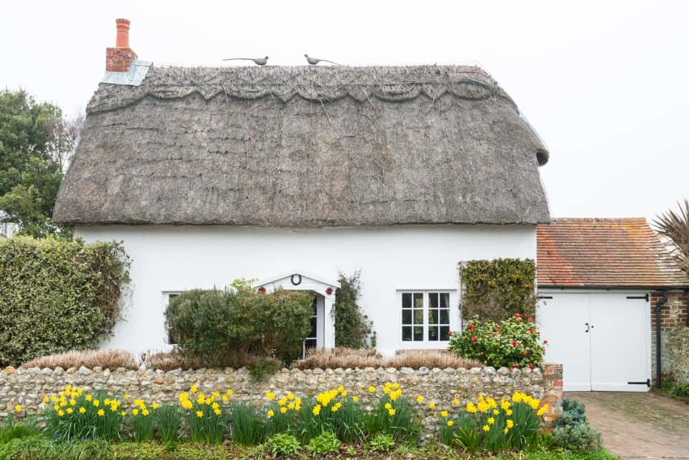 Thatched Roofing Costs Complete 2023 Guide Householdquotes.co.uk